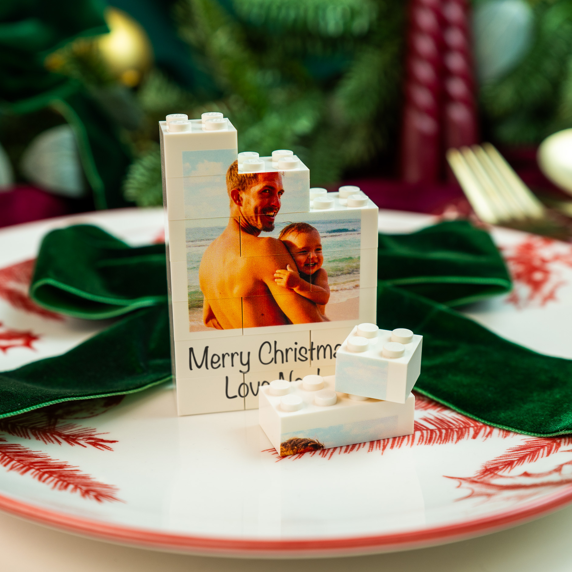 Personalised LEGO® Brick Christmas photo block place setting with custom photo and text – festive keepsake for family or friends