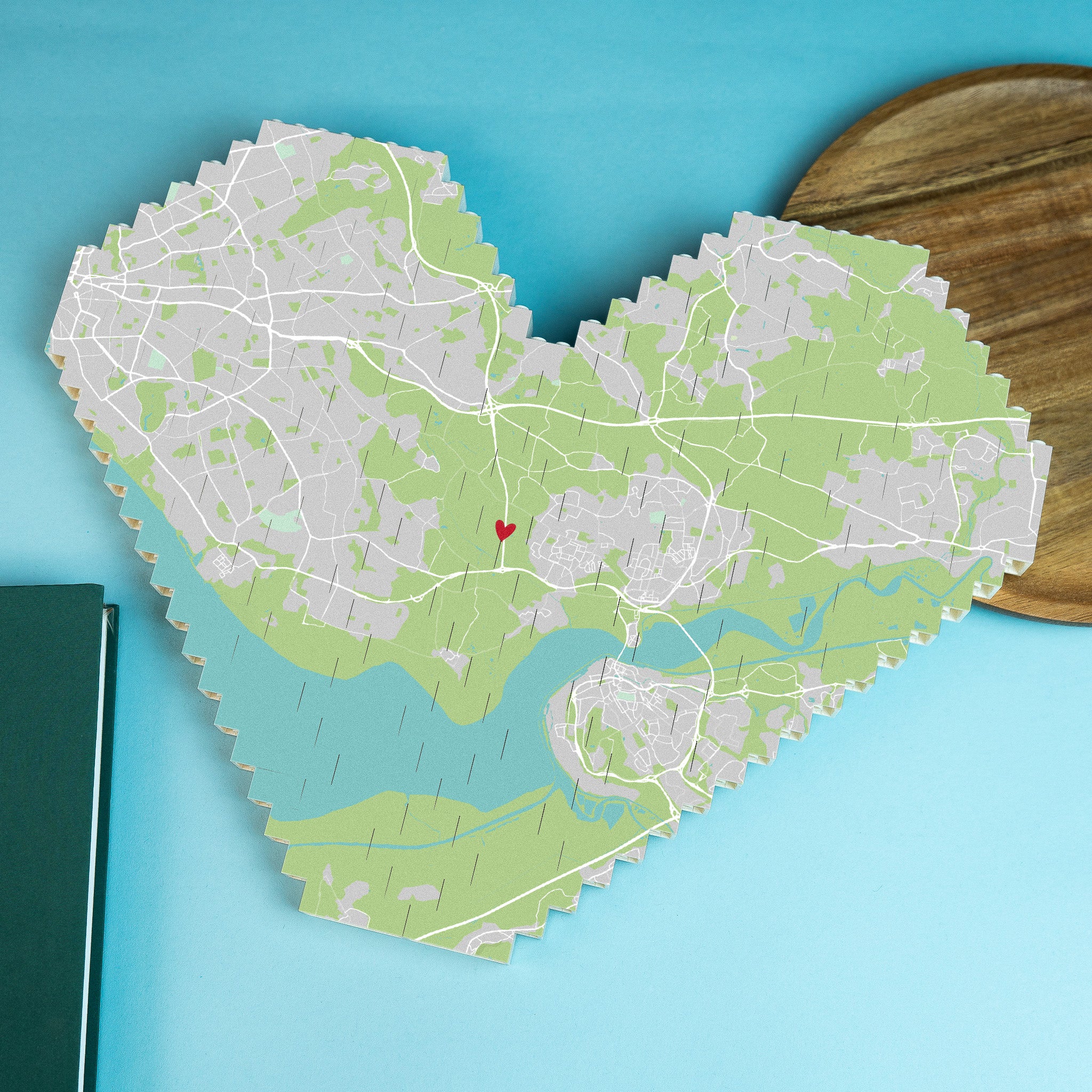 Custom LEGO® Brick heart map block – mark a meaningful place with photo, GPS coordinates, or message for a personalised gift