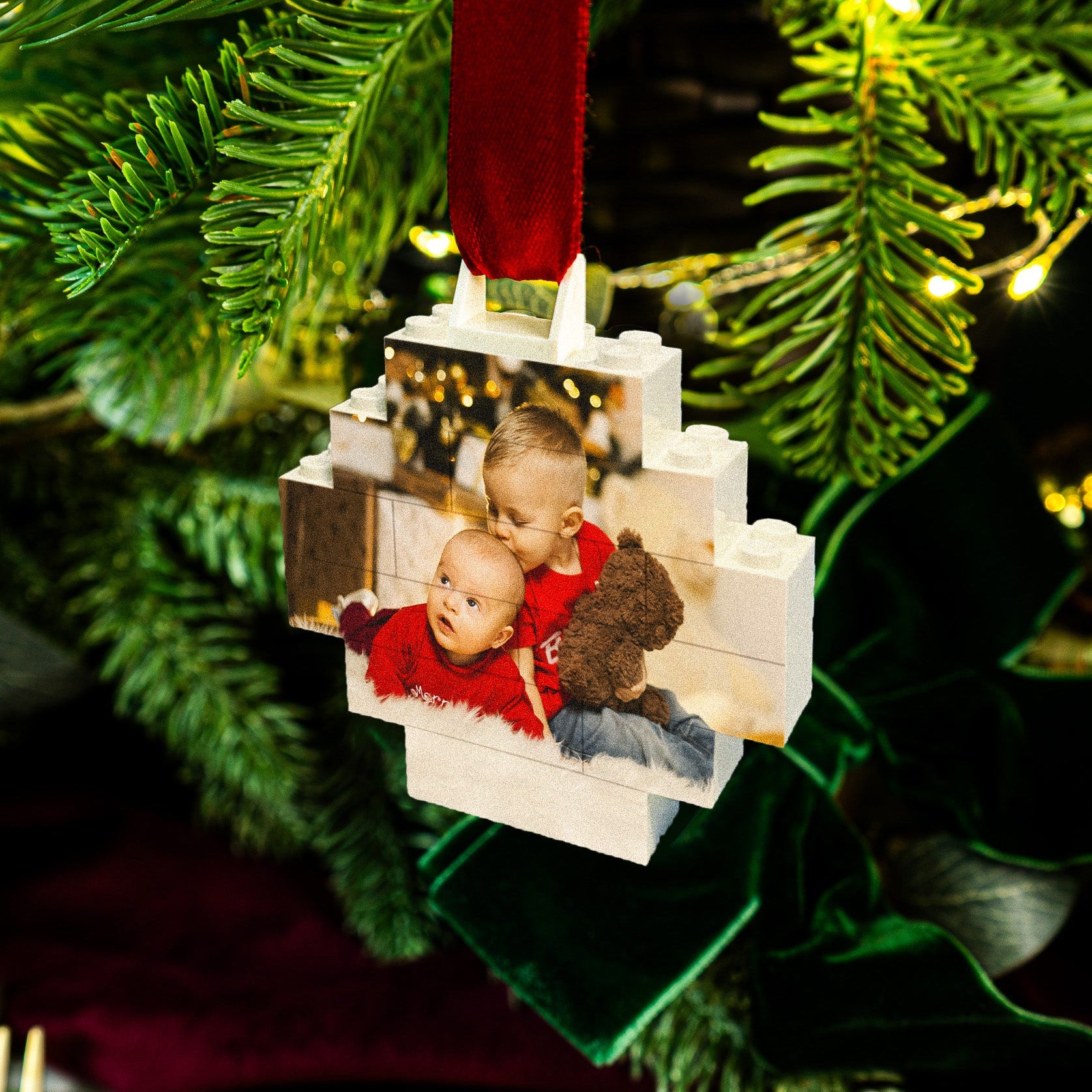 Personalised round LEGO® Brick Christmas bauble with custom photo – festive keepsake for family, friends, or LEGO® fans